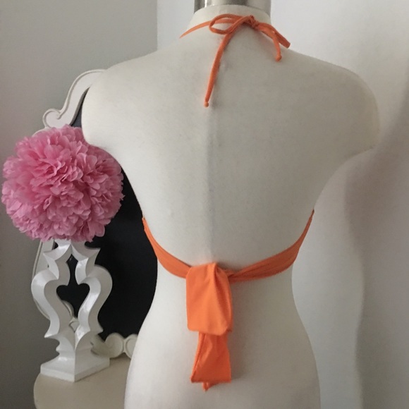 🌺 Lenny / Brazil
Fabulous Orange Halter Style Top - Picture 4 of 6